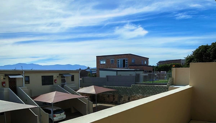 2 Bedroom Property for Sale in De Kelders Western Cape